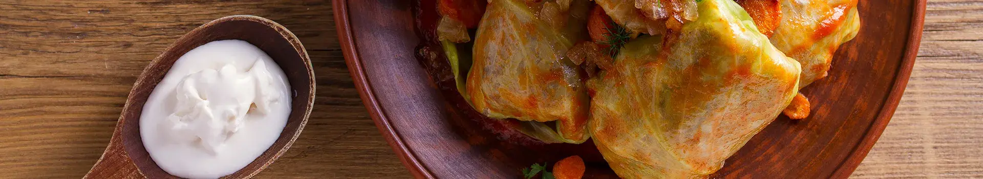 Gołąbki - Stuffed cabbage rolls in tomato sauce